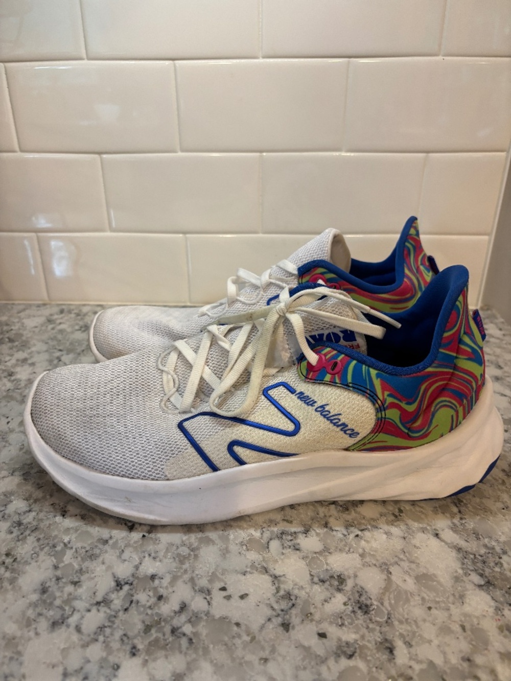 New Balance Women's Fresh Foam ROAV Size 10